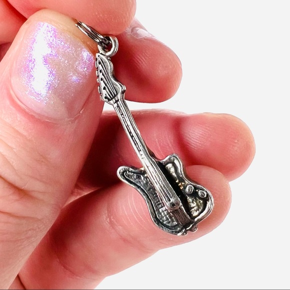 🎄Electric Guitar Charm 🎸 - Picture 4 of 4
